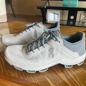 On Cloud Surfer running shoes